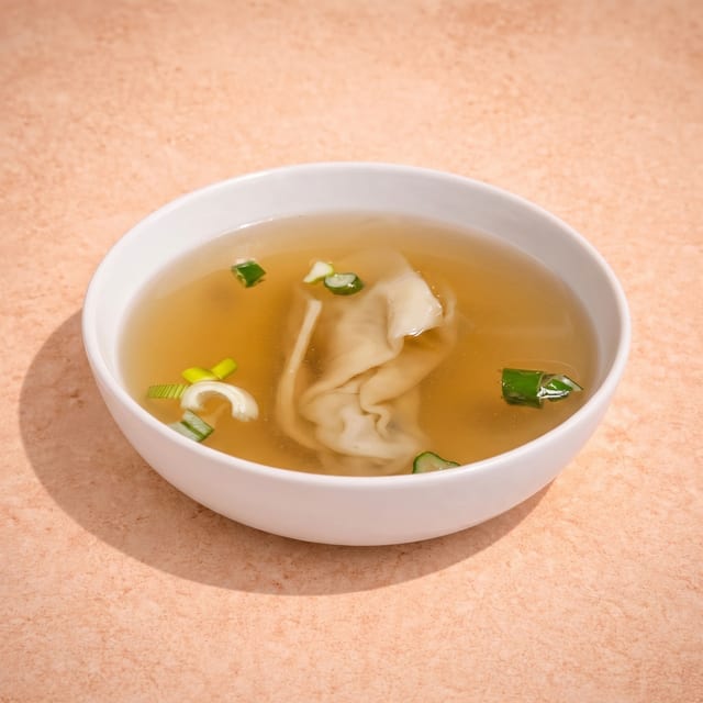 Pork Wonton Soup (鮮肉雲吞湯).