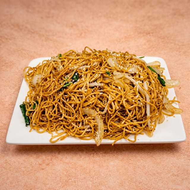Soy Sauce Chow Mein (小豉油皇炒面).