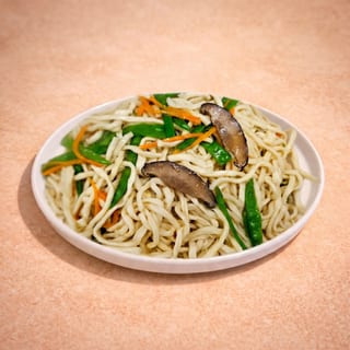 Yee Mein with Chinese Mushroom (北菇干燒伊面)