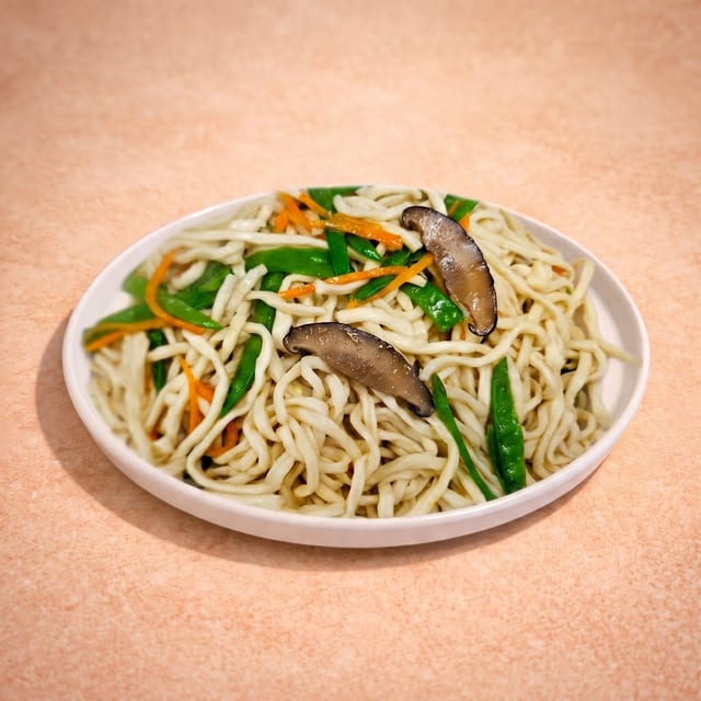 Yee Mein with Chinese Mushroom (北菇干燒伊面).