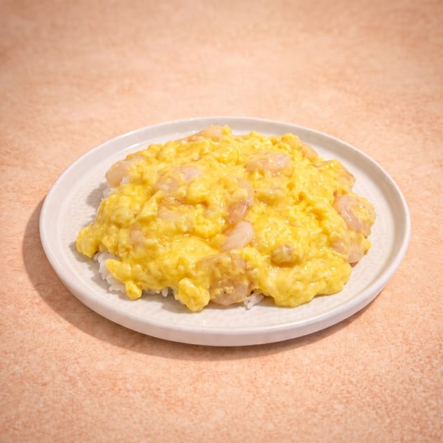 Shrimp w/ Egg Sauce Over Steamed Rice (滑蛋蝦燴飯).