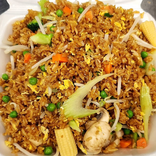 Vegetable Fried Rice (菜炒飯).