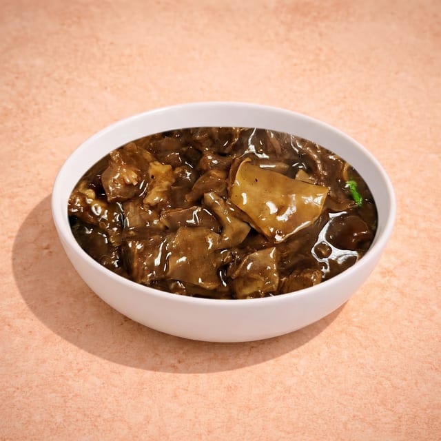 Cantonese Beef Stew Hot Pot (柱候牛腩煲).